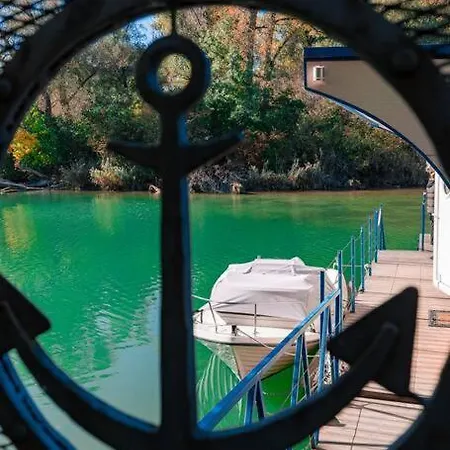 Slovakia Charming Danube Houseboat Dovolenkový dom
